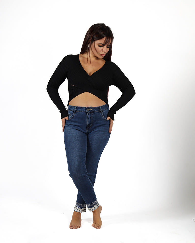 JEANS STRETTO CON MERLETTI