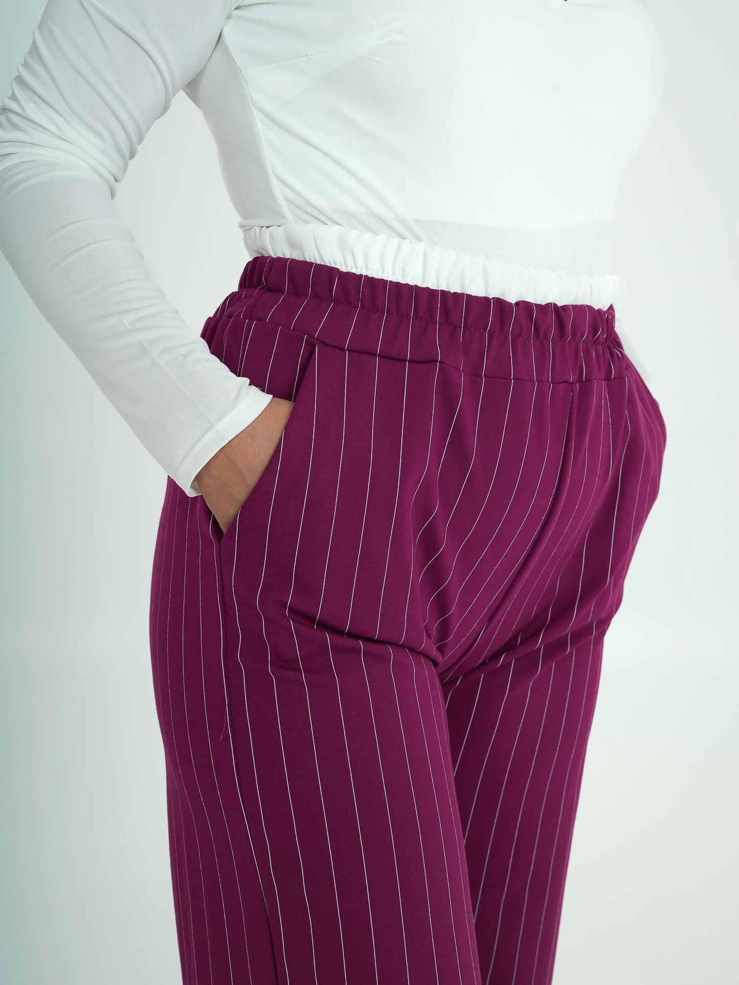 Pantaloni classici con elastico bianco