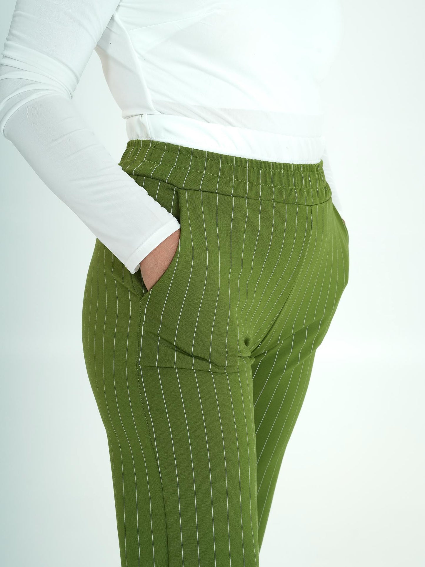Pantaloni classici con elastico bianco