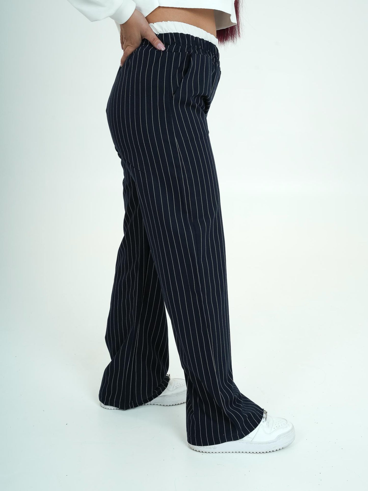 Pantaloni classici con elastico bianco